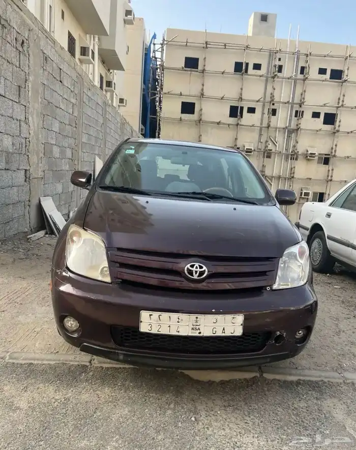 هاتشباك تويوتا XA 0