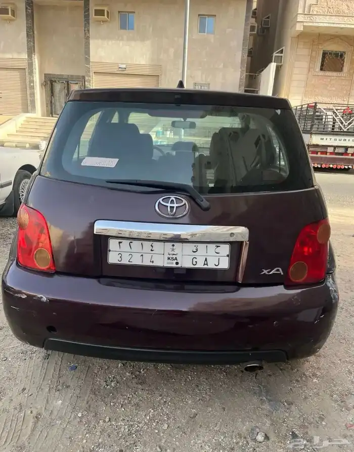 هاتشباك تويوتا XA 1