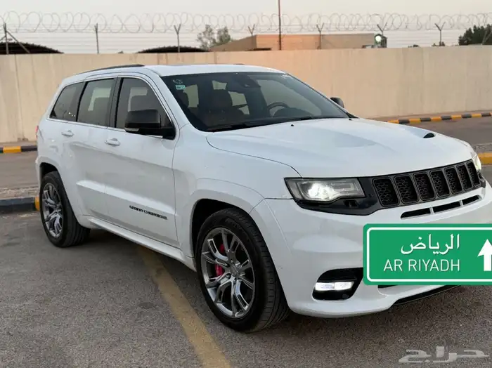 للبيع شروكي 2014 SRT نظيف 3
