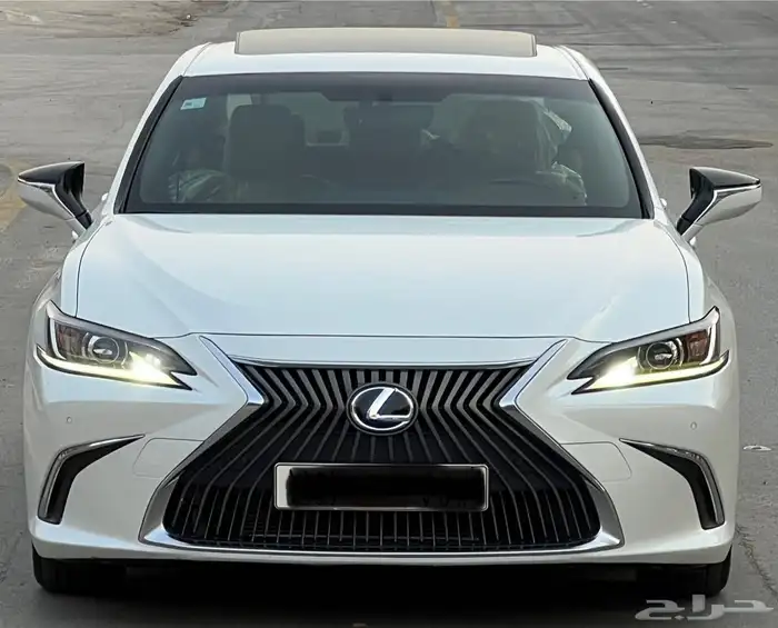 لكزس - ES 300 h - 2019 - هايبرد 5