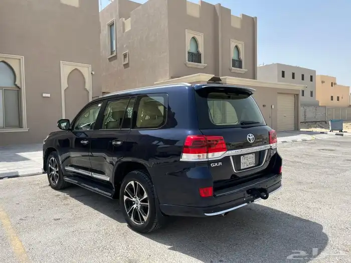 لاندكروزر 2