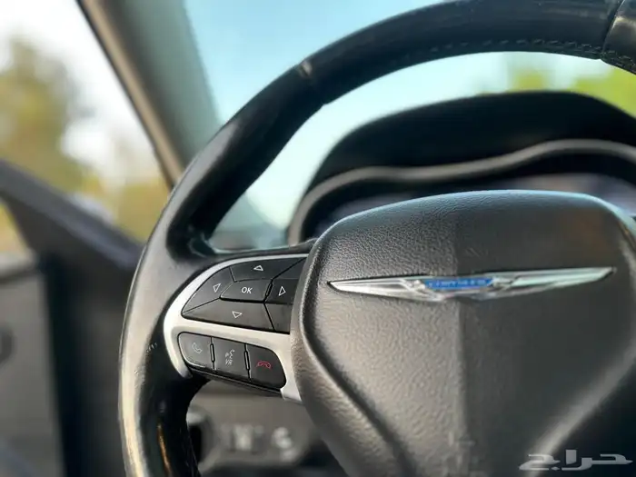 كرايزلر C300 موديل 2015 35