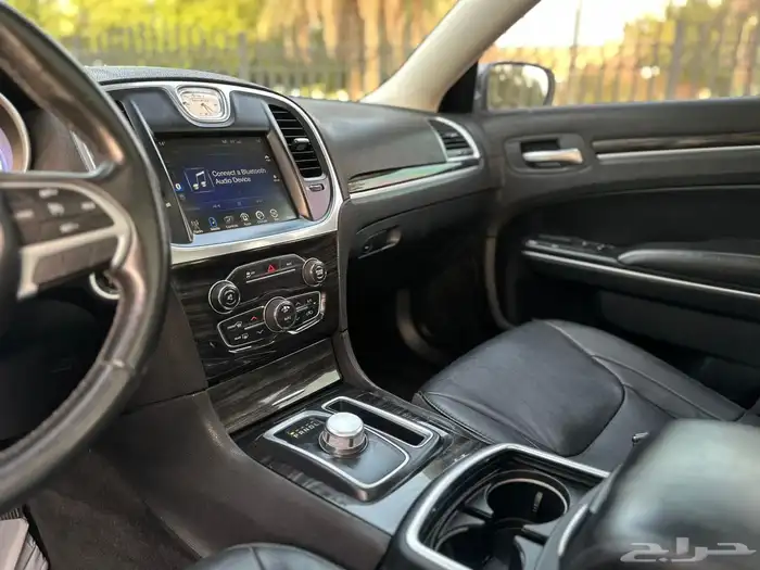 كرايزلر C300 موديل 2015 36