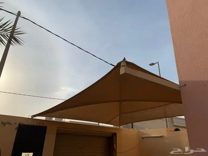 مظلة سيارة نظيفة 0