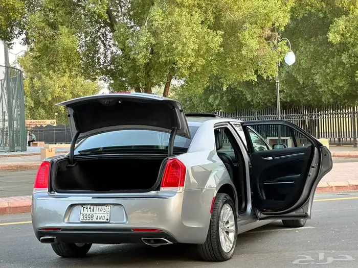كرايزلر C300 موديل 2015 47