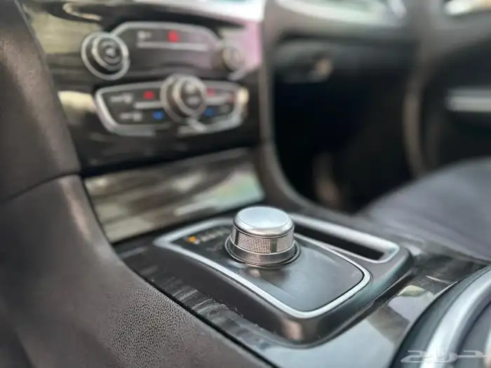 كرايزلر C300 موديل 2015 37