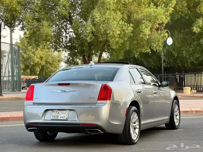 كرايزلر C300 موديل 2015 6