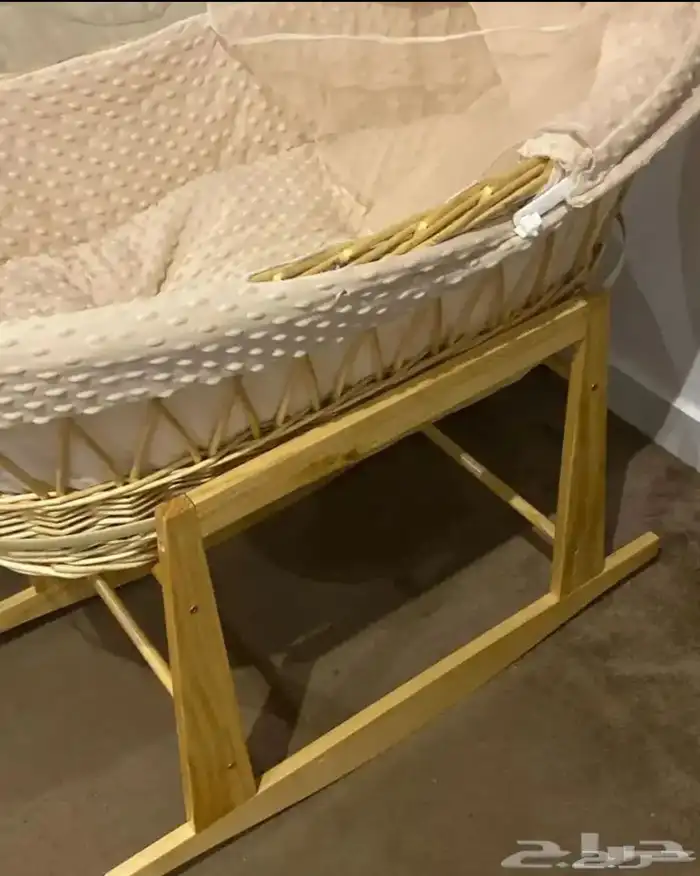 سرير اطفال 1