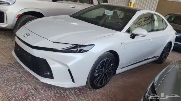 كامري 2025 LE هايبرد اصفار 0