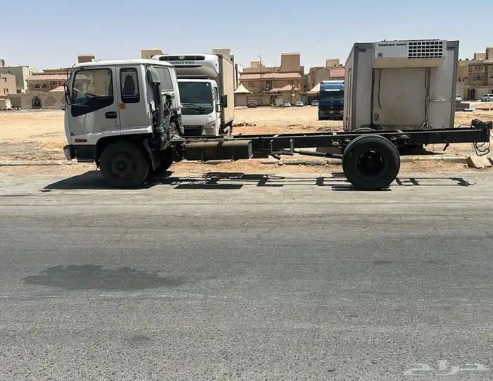 لوري موديل2000ايسوزو 1