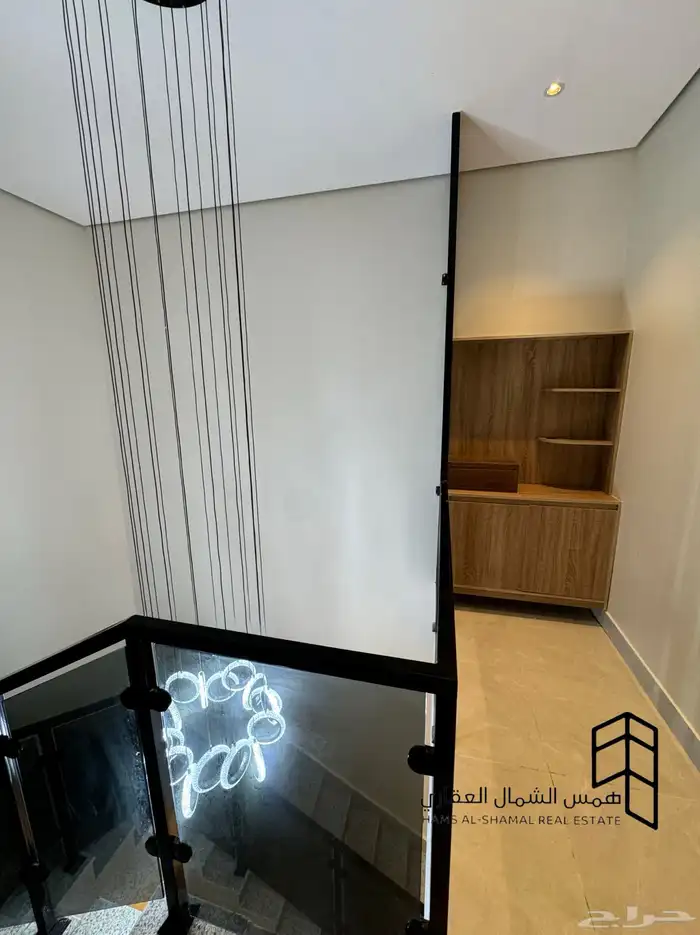 للبيع فيلا روف ارضي حي الاخضر 11