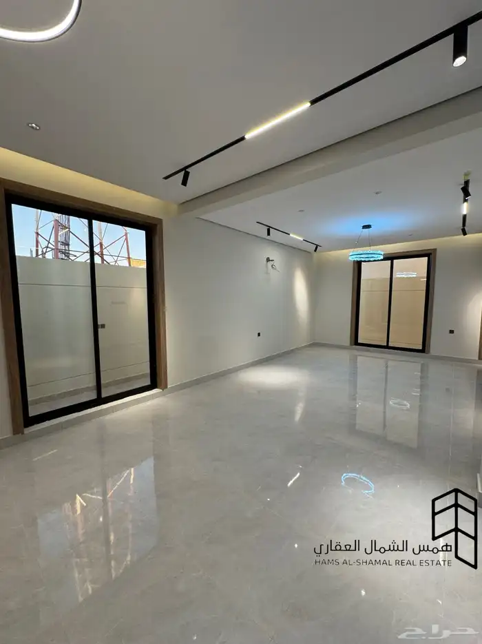 للبيع فيلا روف ارضي حي الاخضر 9