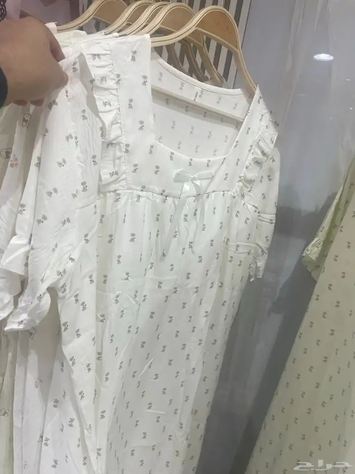 قمصان طقوم بجامات نسائية باالجمله 18