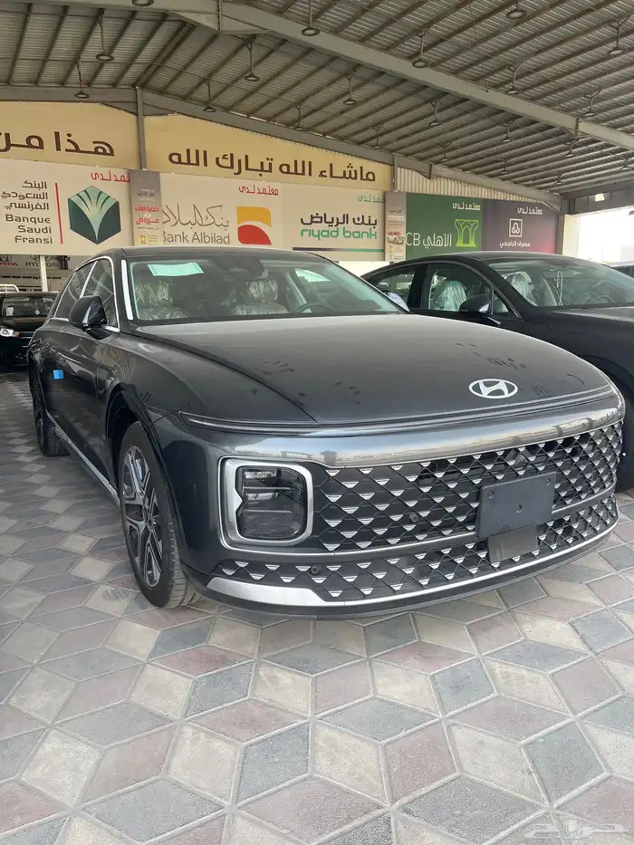 ازيرا بريميوم 2025 رمادي 0