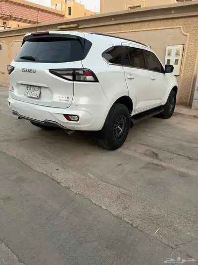 ايسوزو MUX 2022 index
