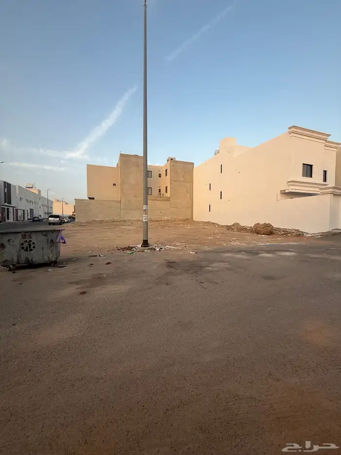 للبيع ارض في مخطط النبلاء م267 على شارعين 16م شمالي غربي 11