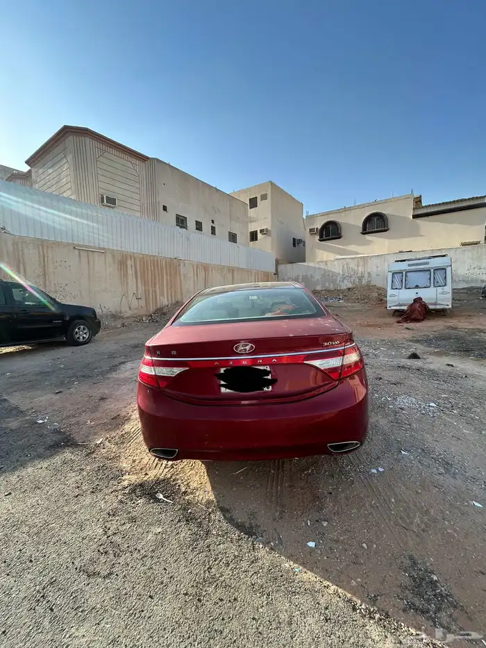 هونداي ازيرا 2014 ماشيه 250 الف 4