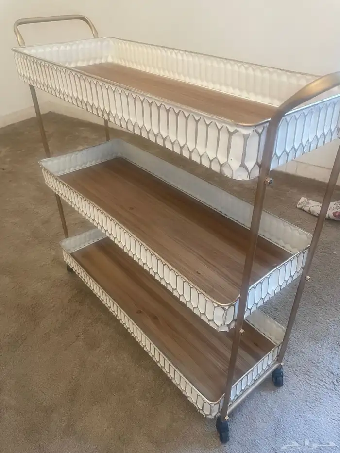 عربة خدمه ثلاث ادوار بعجلات 3