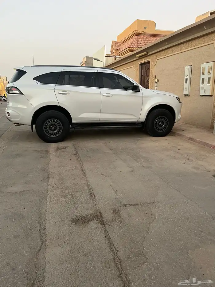 ايسوزو MUX 2022 2