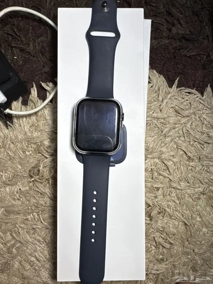 ساعة أبل الجيل التاسع سعة 64GB استعمال شهر 1