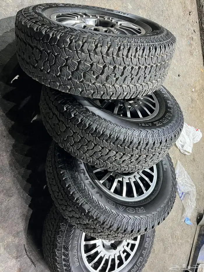 جنوط البرايد جيب مقاس 17 مع كفرات كومهو 27