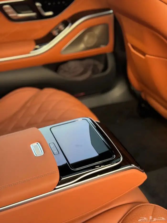 مرسيدس S500 AMG 2023 - شبه اصفار - عداد 4 الاف كيلو فقط 12