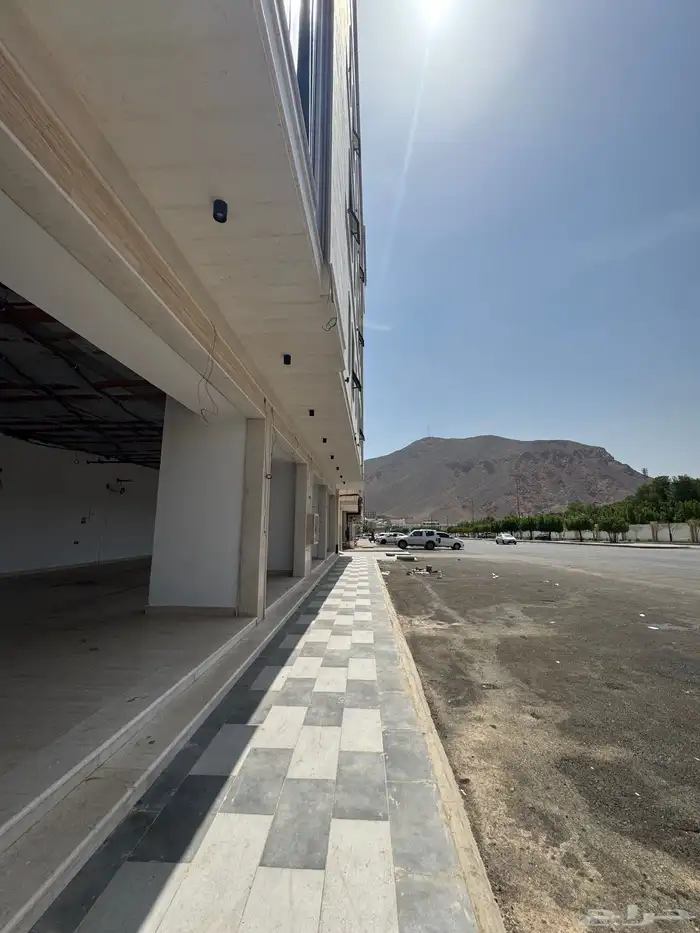 محلات تجارية للايجار اربع فتحات 1