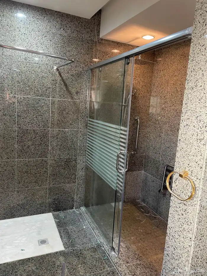 زجاج سيكوريت ومرايا 7