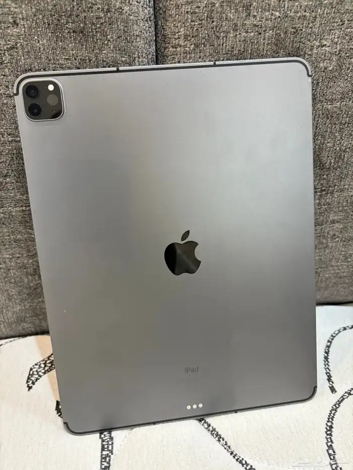 iPad Pro 13 inch 256GB Cellular 1