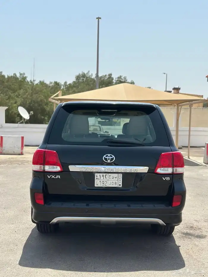 لاندكروزر VXR ( فل كامل ) 5
