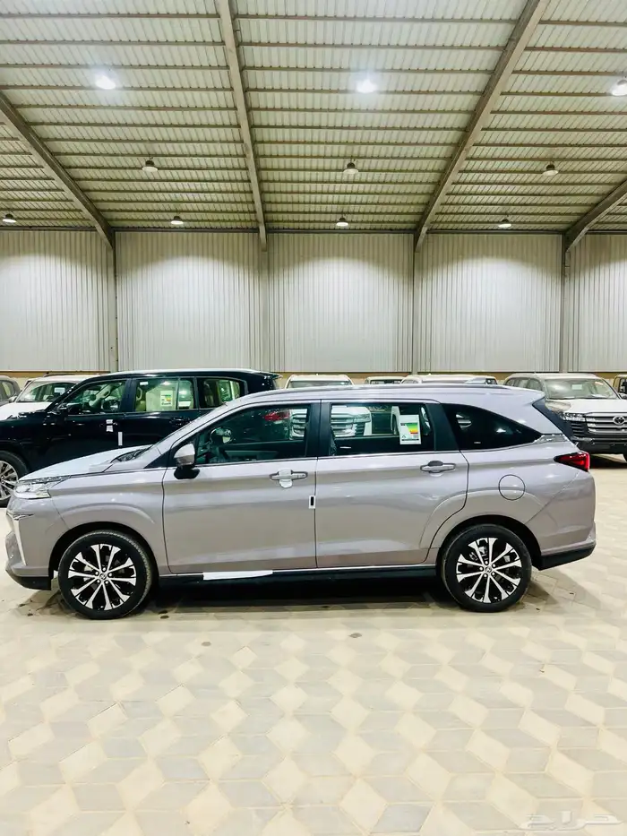 تويوتا فيلوز GLX 2025 وارد سعودي 1