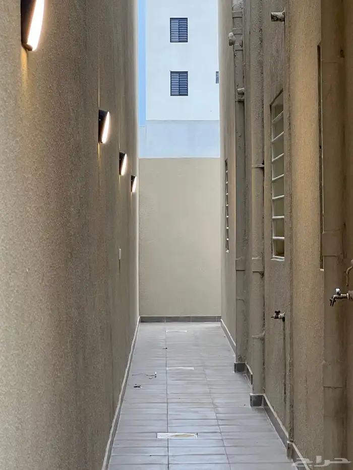 اخر شقة ارضية راقية vip بحي الزهور المحالة بسعر 630 الف 5