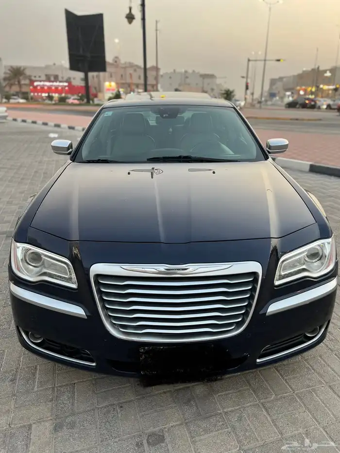 كرايزلر v8اكزكتف ثالت مالك بدي وكاله 2014 2