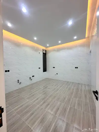 للبيع شقق علويه فاخره وسيعه بسطح خاص ومشب بالمحاله index