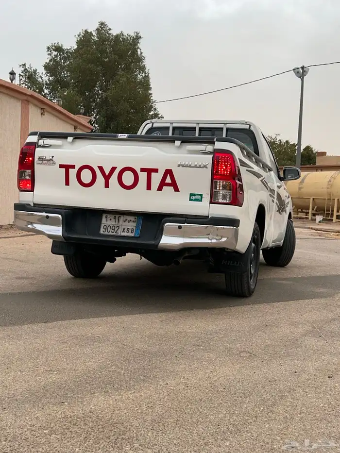 هايلوكس 2022 10