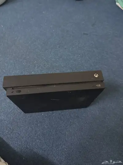 XBOX One X 0