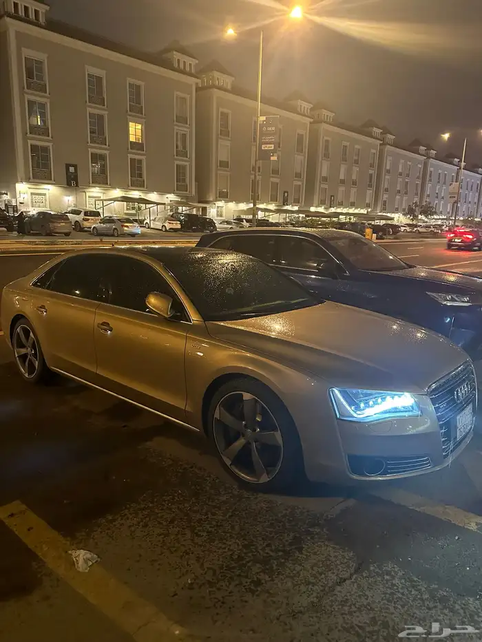 Audi W12 2014 مخزن ونظيف جدا 0