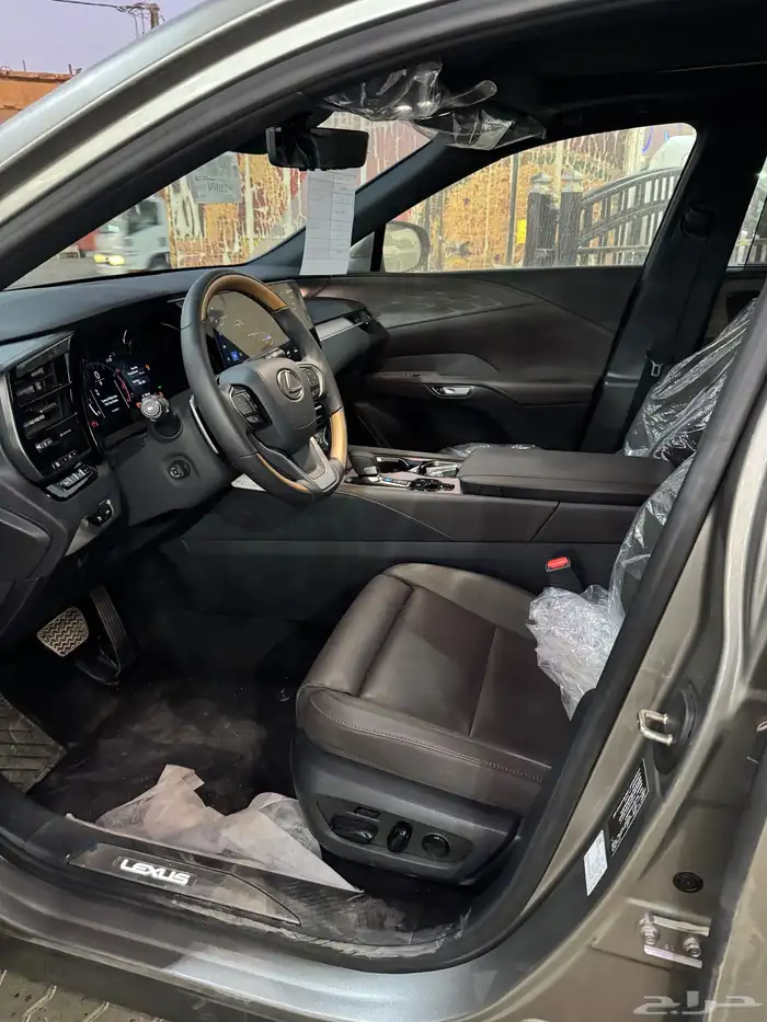 لكزس RX350 فئة BB بنزين 2025 8