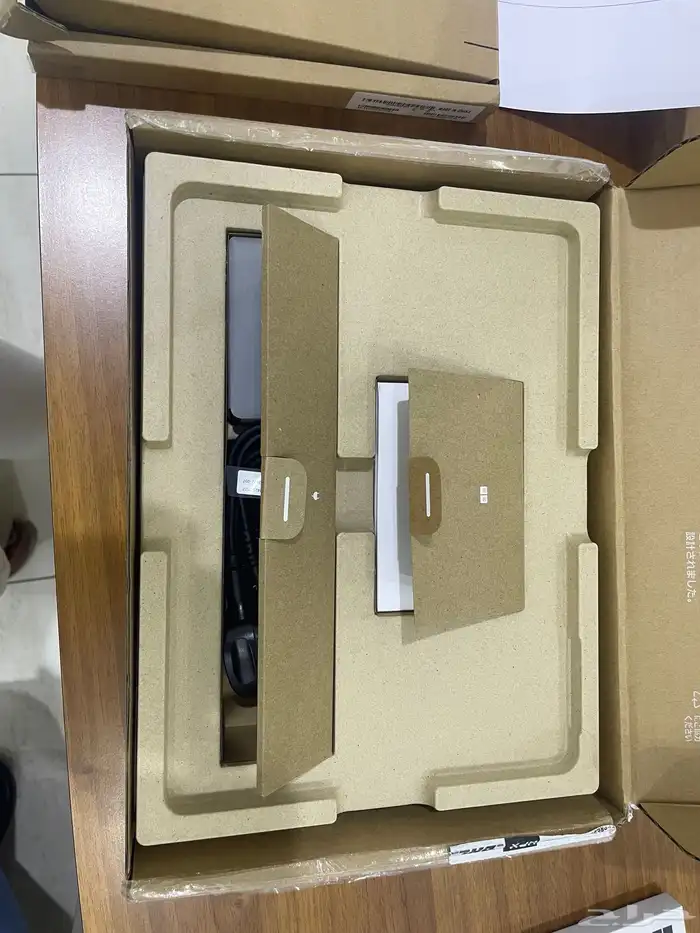 Surface Pro Unboxing 5