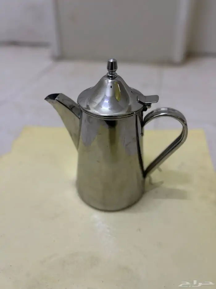 دلة العساف مع اغراض عزبة قهوه وشاهي وطبخ 1