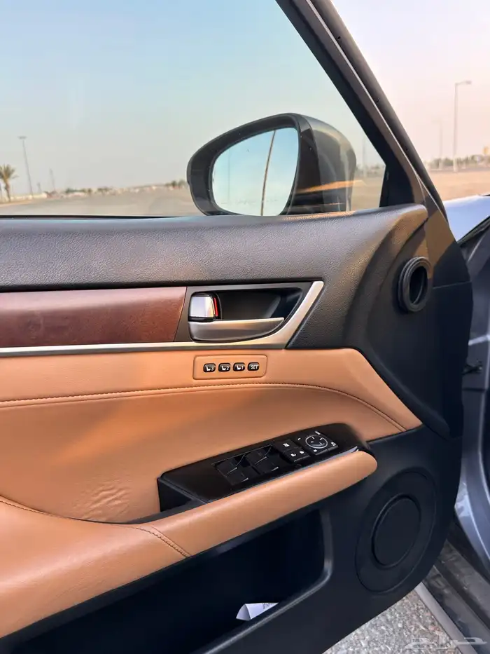 لكزس GS 350 2015 9