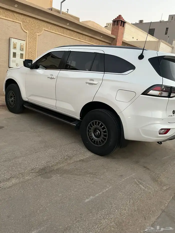 ايسوزو MUX 2022 11