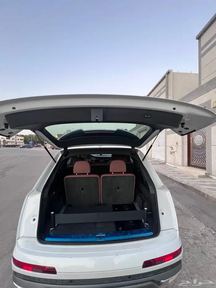 اودي Q7 2022 15