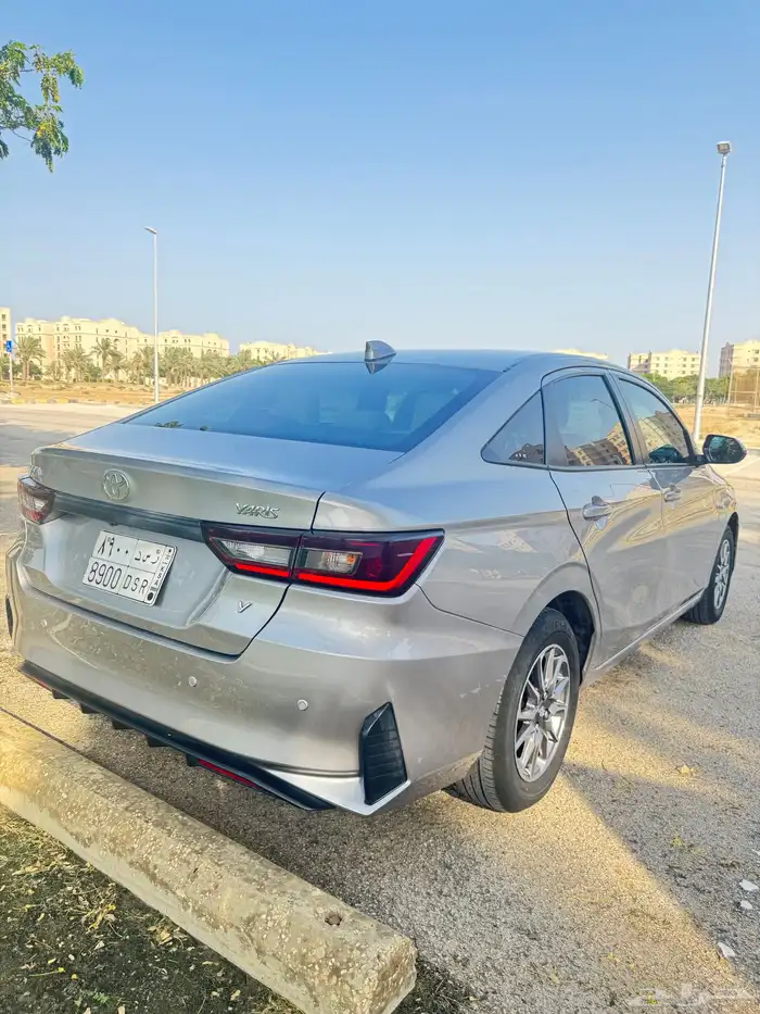 يارس 23 ماشية 25 ألف اقتصادية Toyota Yaris 10