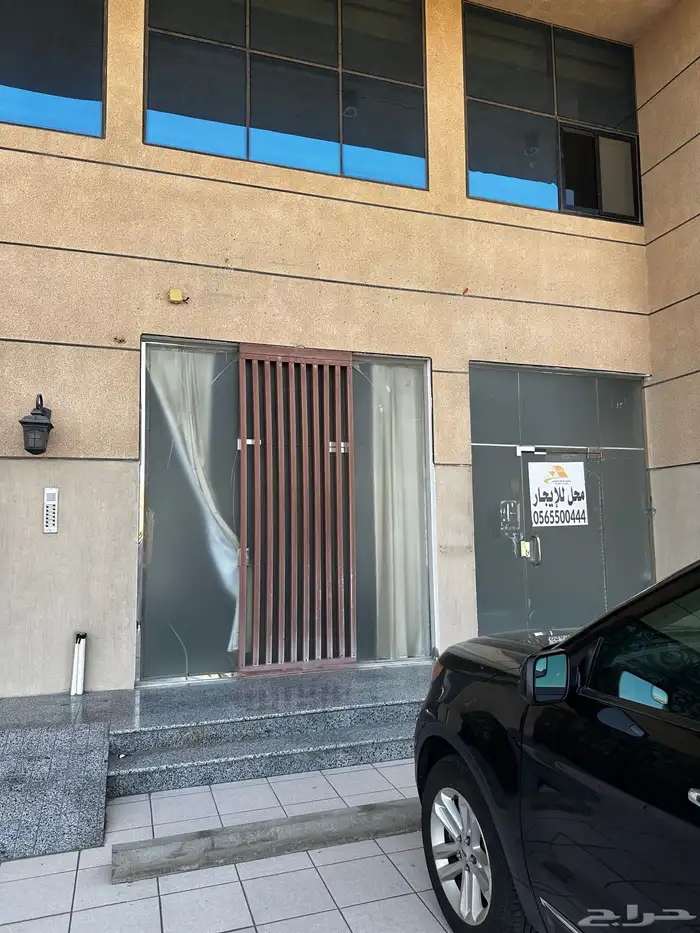 محل بمساحة 180 متر للايجار 0