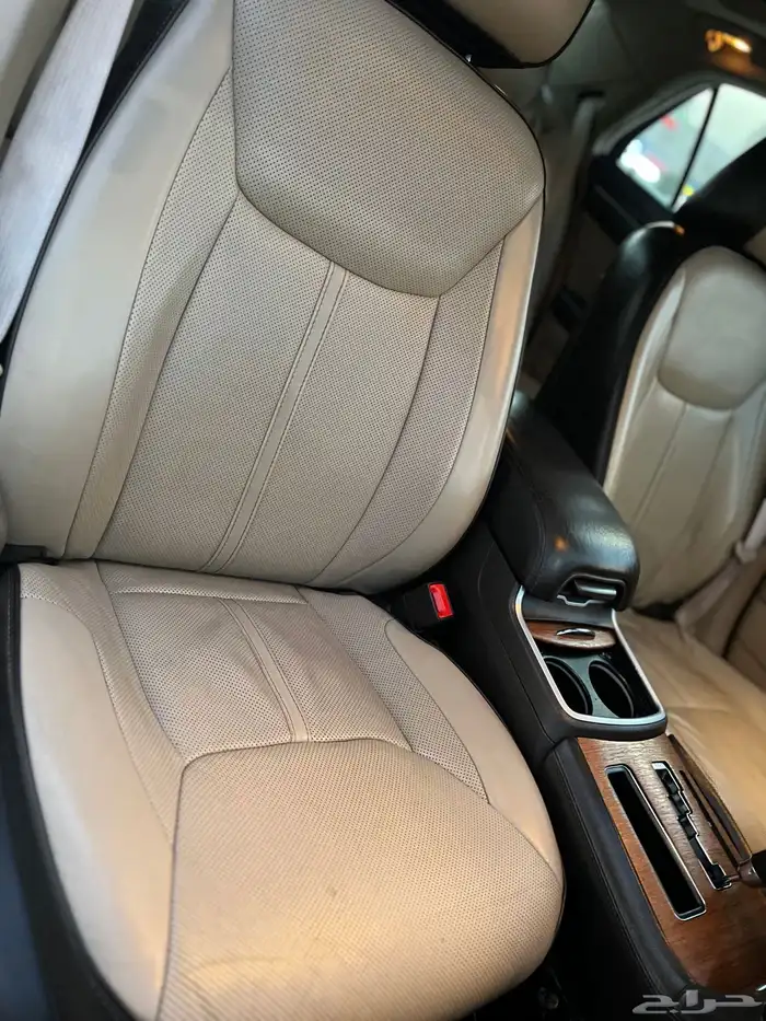 كرايزلر v8اكزكتف ثالت مالك بدي وكاله 2014 22