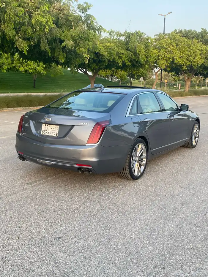 للبيع كاديلاك CT6 موديل 2018 4