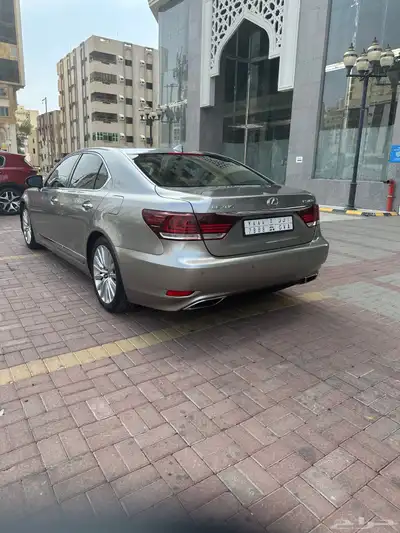 للبيع  لكزس LS460   موديل 2014 index