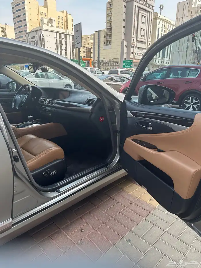 للبيع  لكزس LS460   موديل 2014 7