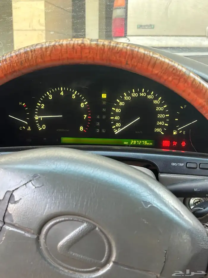 لكزس LS400 5